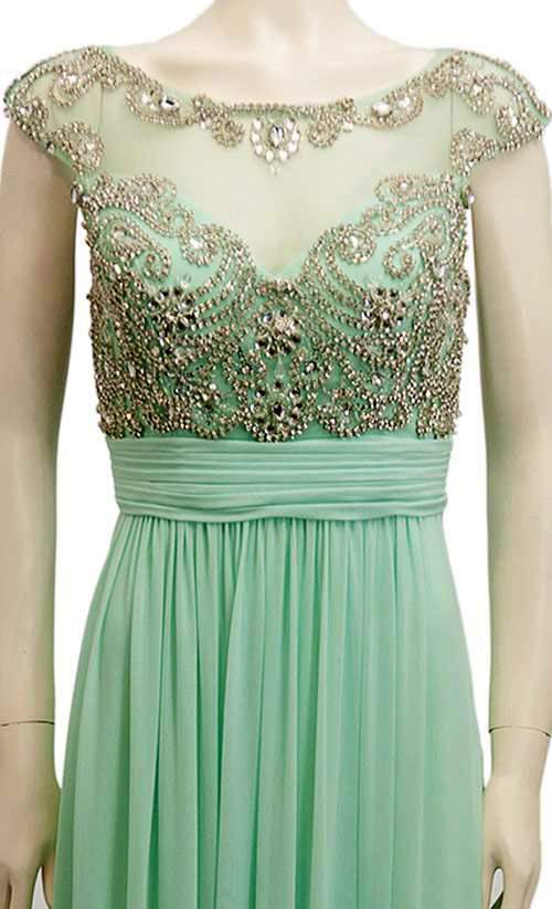 Vestido longo Tule, manga japonesa e bordado em pedrarias jovens, da Marca Alyce Paris